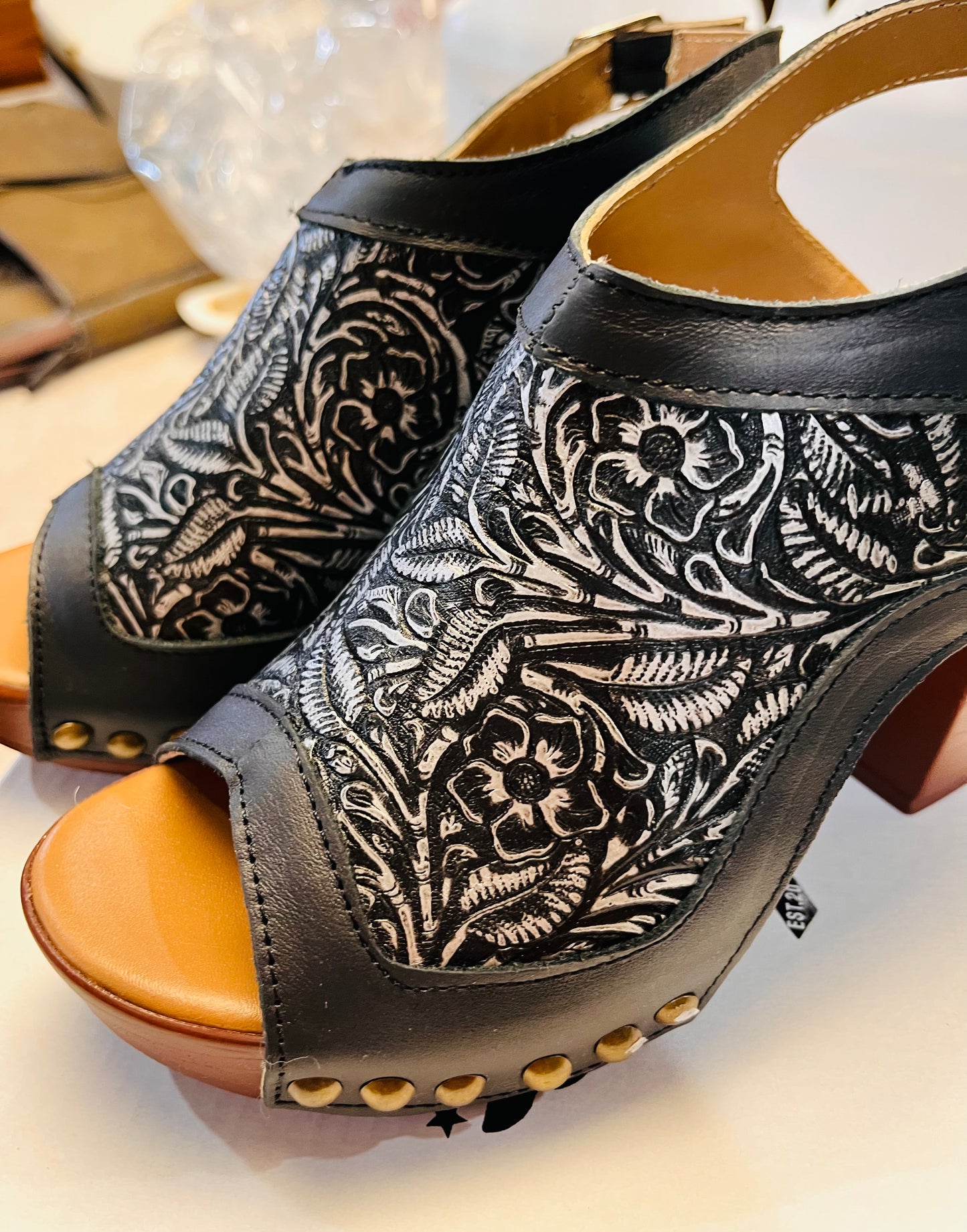Black Engraved Flowers Platform Sandals