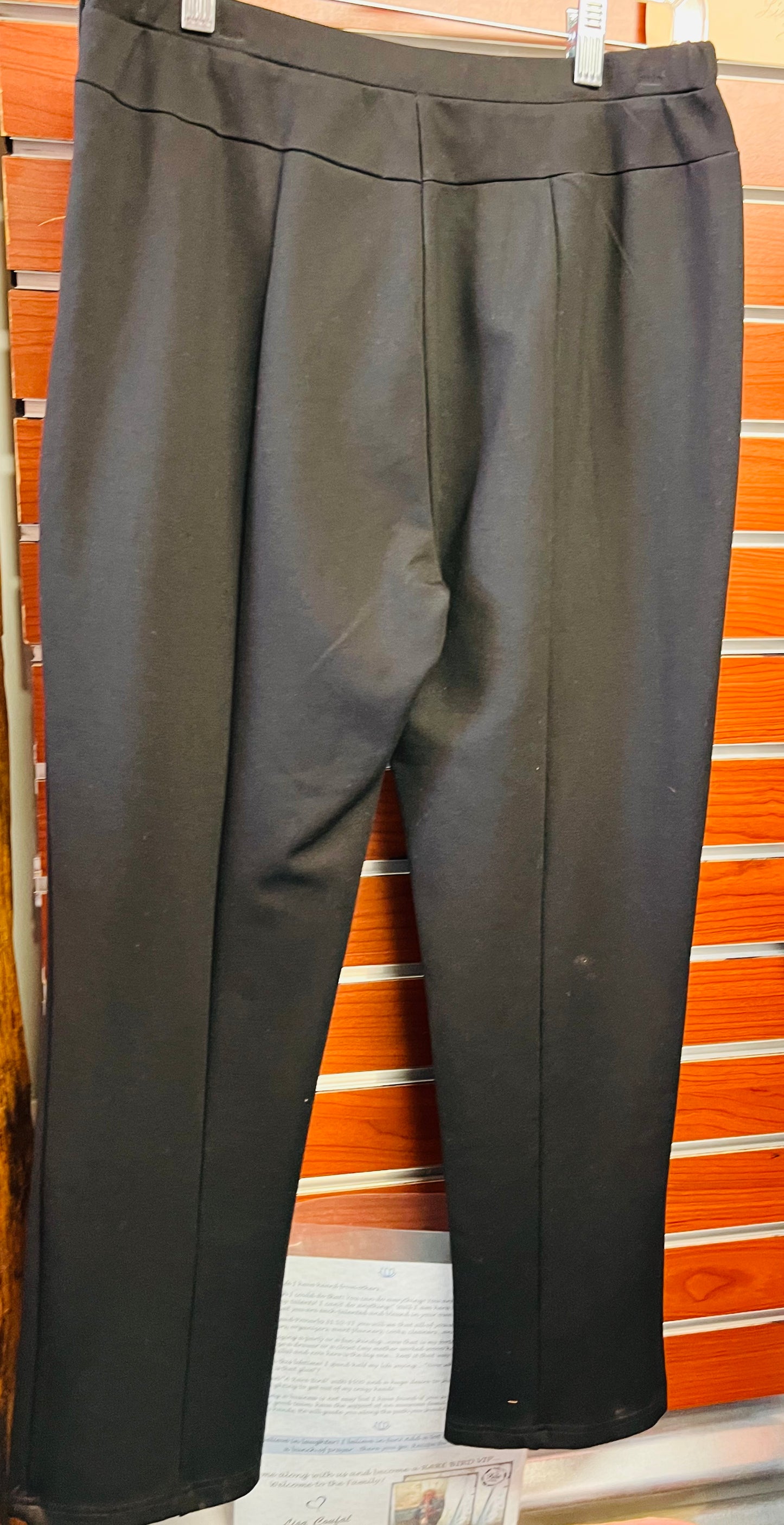Black pants - Hem and Thread