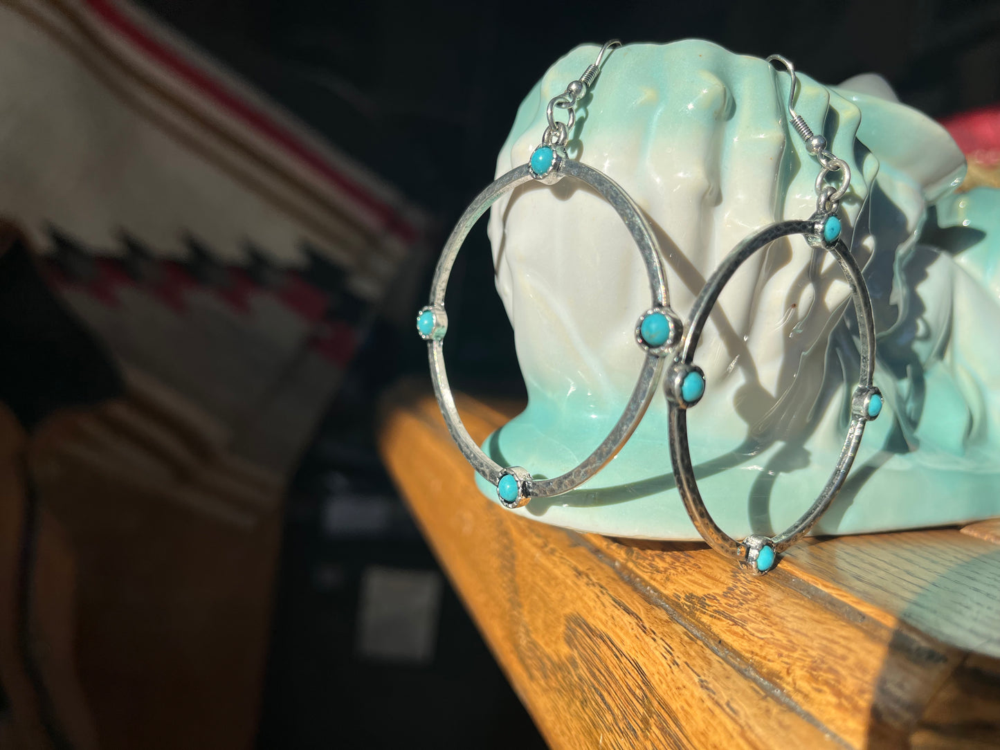 Silver tone Dangle hoops earrings w/ “turquoise”!