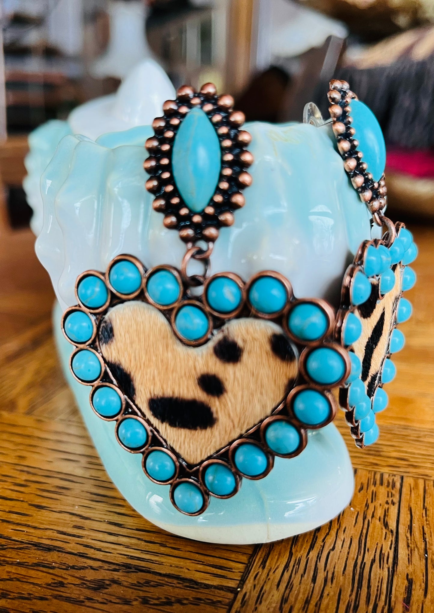 Heart-drop copper tone dangle earrings w/leopard and “turquoise”!