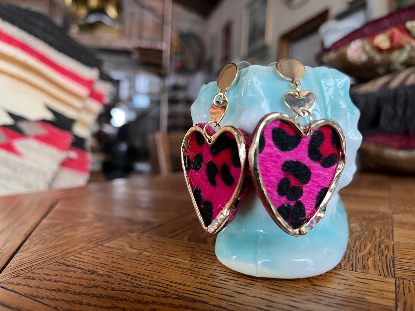 Fuschia leopard and gold heart dangle earrings.